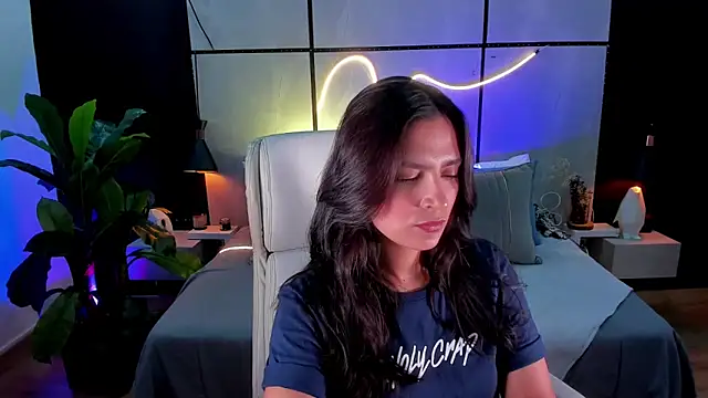 Gia Mazzon online show from September 17, 2025, 4:31 pm