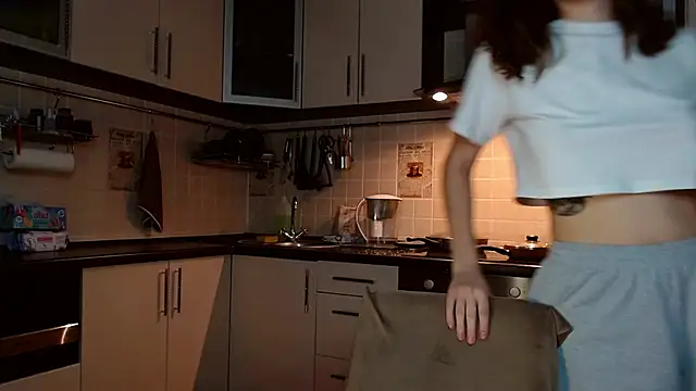 Snapshot of Kelly_Yon chatting on March 16, 2025, 9:37 pm Kelly Yon online show from March 16, 2025, 9:37 pm