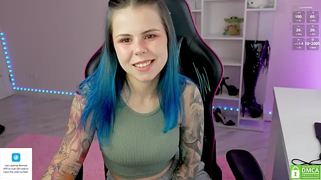 Latex Kitty online show from November 13, 2025, 11:03 am