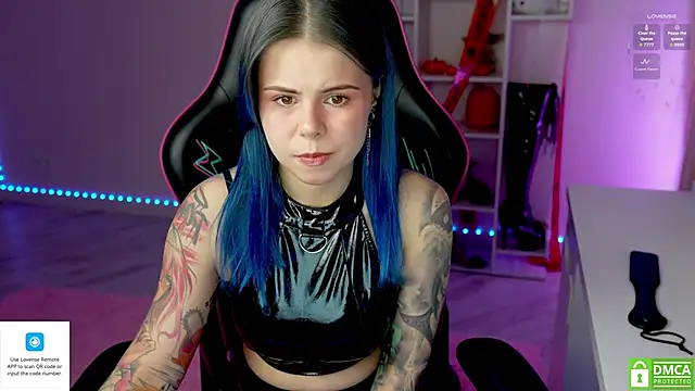 Latex Kitty online show from November 8, 2025, 3:15 pm