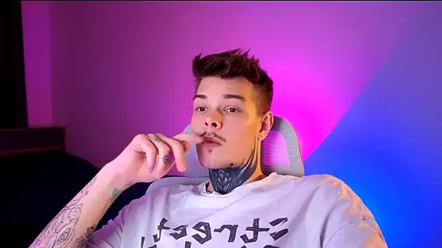 Snapshot of DENIS_HERE chatting on February 12, 2026, 3:56 pm DENIS HERE online show from February 12, 2026, 3:56 pm