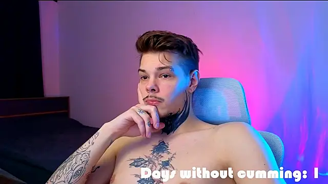 Snapshot of DENIS_HERE chatting on February 19, 2026, 9:45 pm DENIS HERE online show from February 19, 2026, 9:45 pm