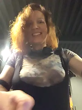 Exhibitionsplit online show from September 21, 2025, 9:42 pm