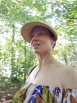 Exhibitionsplit online show from September 18, 2025, 1:14 pm