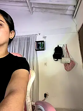 violet-333 online show from October 8, 2025, 4:14 am