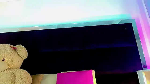 CoralineSweett online show from September 28, 2025, 1:56 am