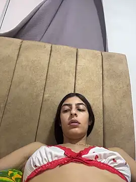 Snapshot of cristel_17 chatting on February 11, 2026, 9:14 pm cristel 17 online show from February 11, 2026, 9:14 pm