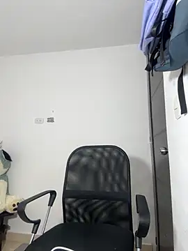 cristel 17 online show from November 9, 2025, 9:19 pm