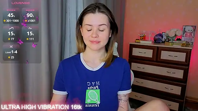 cutie mili online show from November 21, 2025, 10:14 am