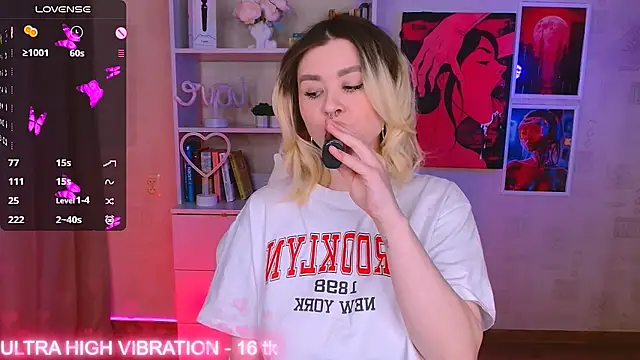 cutie mili online show from March 21, 2025, 9:45 am