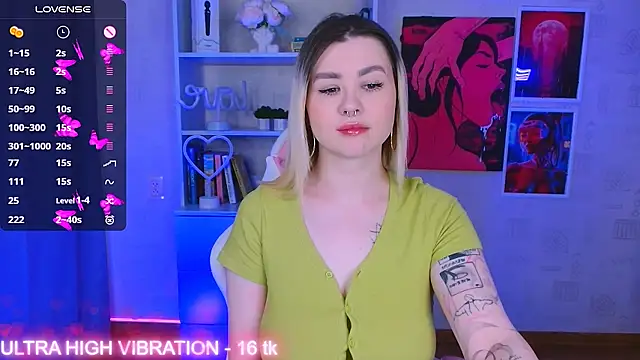 cutie mili online show from March 18, 2025, 8:06 am