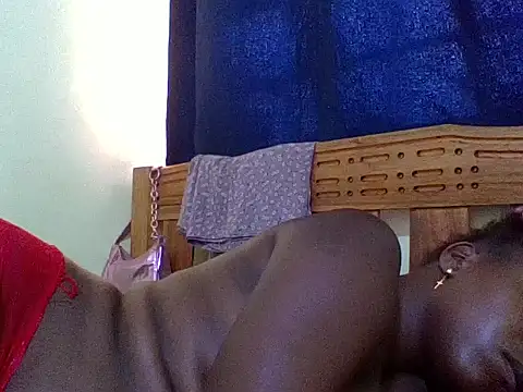 Snapshot of verginpussy01 chatting on February 6, 2026, 7:37 am verginpussy01 online show from February 6, 2026, 7:37 am