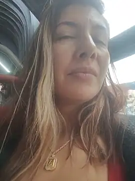 Snapshot of scarlett_moore chatting on June 26, 2026, 4:02 pm scarlett moore online show from June 26, 2026, 4:02 pm