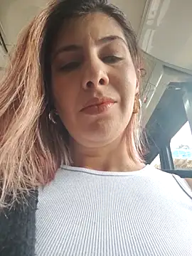 scarlett moore online show from October 10, 2025, 3:24 pm