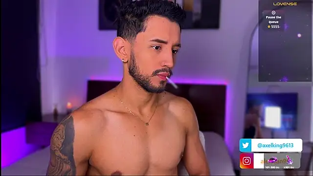 AxelKing1326 online show from November 16, 2025, 9:41 pm