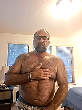 Snapshot of chainjulious chatting on April 20, 2026, 12:52 pm chainjulious online show from April 20, 2026, 12:52 pm