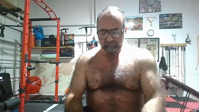 Snapshot of chainjulious chatting on April 16, 2026, 12:39 pm chainjulious online show from April 16, 2026, 12:39 pm