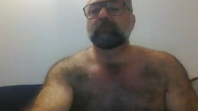 Snapshot of chainjulious chatting on May 12, 2026, 11:16 am chainjulious online show from May 12, 2026, 11:16 am