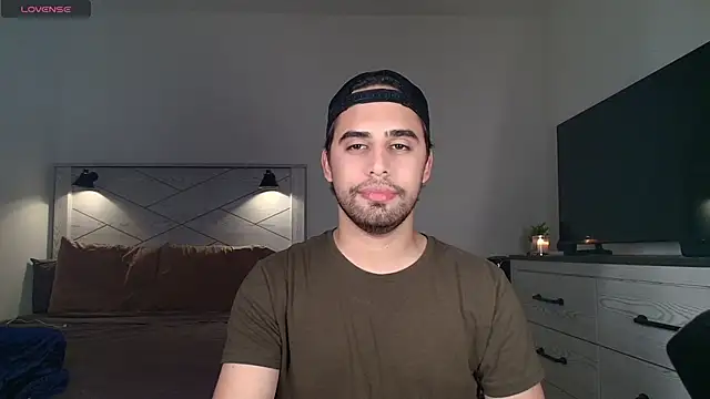 Snapshot of thonylewys chatting on October 18, 2025, 1:18 am thonylewys online show from October 18, 2025, 1:18 am