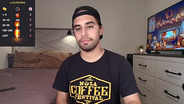 Snapshot of thonylewys chatting on October 19, 2025, 12:46 am thonylewys online show from October 19, 2025, 12:46 am