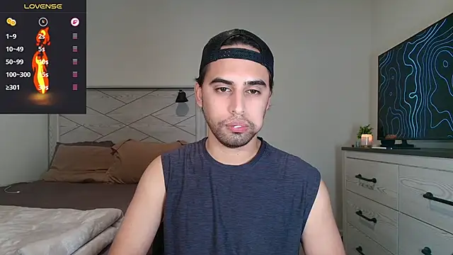 Snapshot of thonylewys chatting on October 27, 2025, 12:22 am thonylewys online show from October 27, 2025, 12:22 am