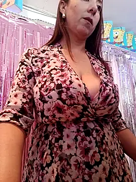 Mia Novikov online show from June 24, 2026, 5:55 pm