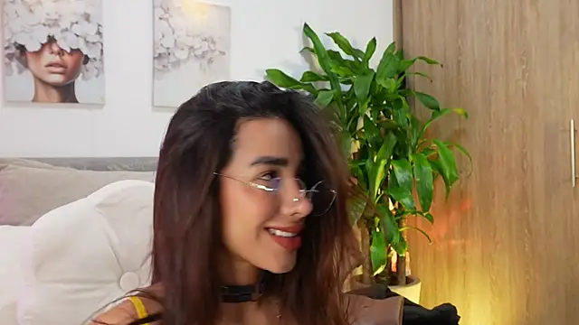 Snapshot of katie_cruz chatting on June 15, 2026, 11:10 am katie cruz online show from June 15, 2026, 11:10 am