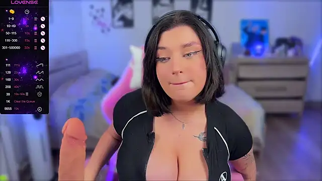 rich peaches online show from March 21, 2025, 8:08 pm