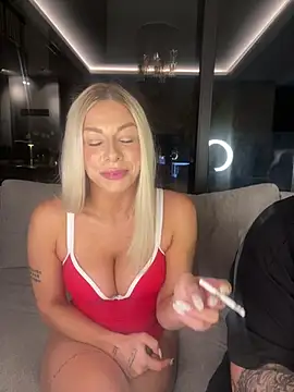 SexOnMyLvL online show from May 5, 2026, 8:23 pm