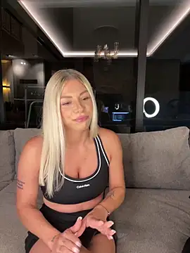 SexOnMyLvL online show from May 18, 2026, 8:24 pm