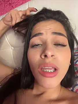 violetta-brown1 online show from November 13, 2025, 5:00 am