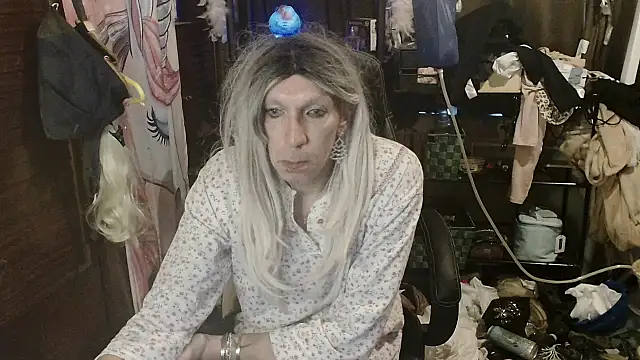 Ombeline1 online show from December 20, 2025, 8:06 am