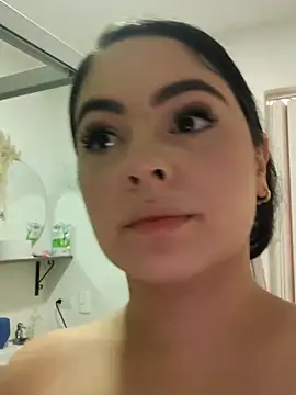 Lia Hurley online show from September 16, 2025, 2:07 pm