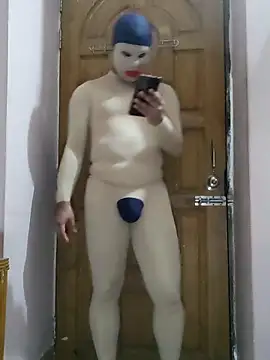 Snapshot of zentaishow chatting on February 10, 2026, 5:06 am zentaishow online show from February 10, 2026, 5:06 am