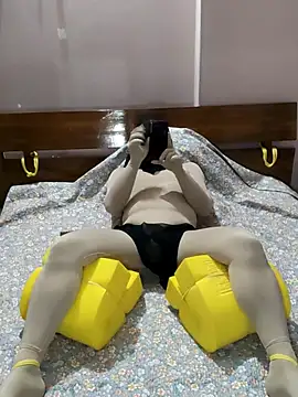 Snapshot of zentaishow chatting on January 12, 2026, 9:38 am zentaishow online show from January 12, 2026, 9:38 am