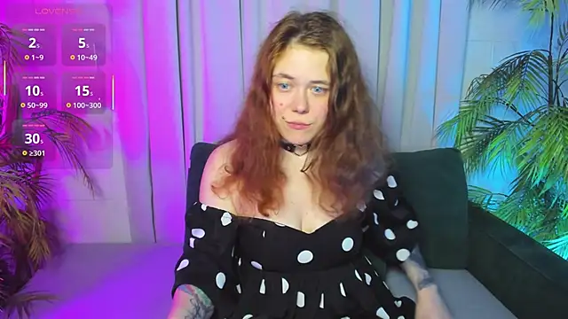 SophiePure online show from October 3, 2025, 8:54 pm