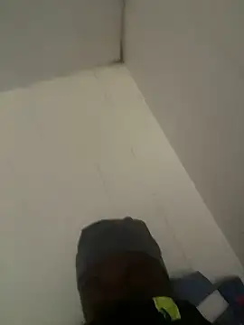 Snapshot of elninoblacko chatting on October 19, 2025, 1:58 pm elninoblacko online show from October 19, 2025, 1:58 pm