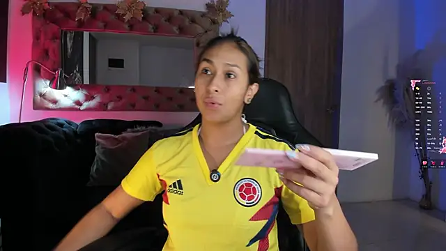 Snapshot of AmelyaMann chatting on June 11, 2026, 12:57 pm AmelyaMann online show from June 11, 2026, 12:57 pm