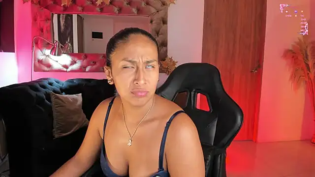 AmelyaMann online show from April 30, 2026, 12:45 pm