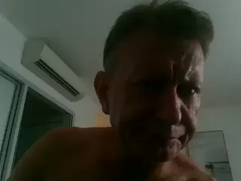 butseriouslykahnt online show from December 9, 2024, 2:13 am