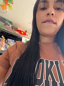 Snapshot of alina_cruz chatting on March 20, 2026, 6:31 pm alina cruz online show from March 20, 2026, 6:31 pm