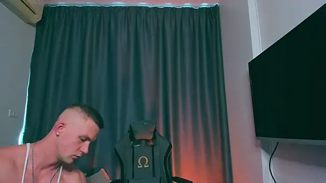 Samuel Andrew online show from March 5, 2025, 5:50 am