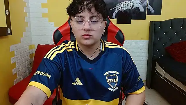 isabeautyx19 online show from January 11, 2026, 2:18 am