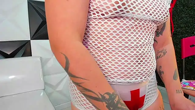 isabeautyx19 online show from June 6, 2026, 2:11 pm
