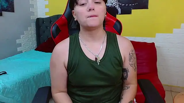 Snapshot of isabeautyx19 chatting on February 18, 2026, 2:09 am isabeautyx19 online show from February 18, 2026, 2:09 am