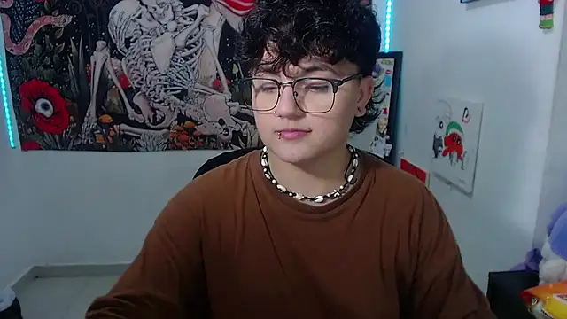 isabeautyx19 online show from June 9, 2026, 12:00 am