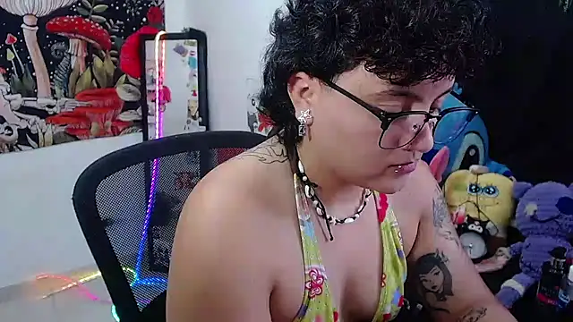 Snapshot of isabeautyx19 chatting on July 6, 2026, 8:11 pm isabeautyx19 online show from July 6, 2026, 8:11 pm