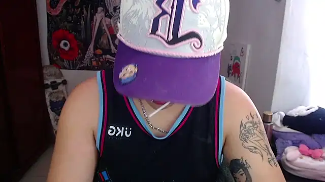 isabeautyx19 online show from May 5, 2026, 1:58 pm