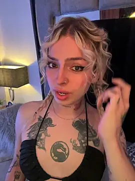 Bonnie vega online show from October 5, 2025, 9:16 pm