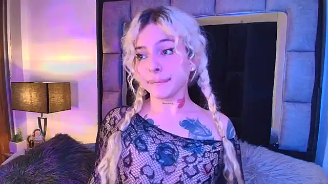 Bonnie vega online show from March 21, 2025, 10:50 pm